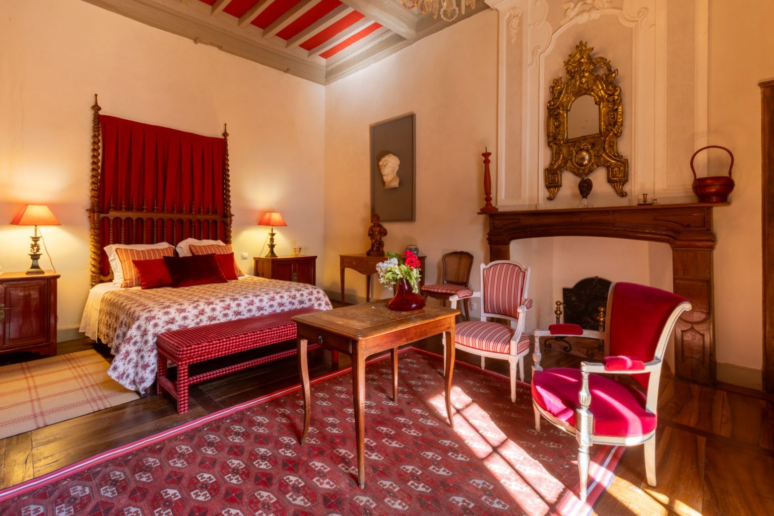 Chateau Larnagol Chambre Hote - Suite Baron de LARNAGOLchambre