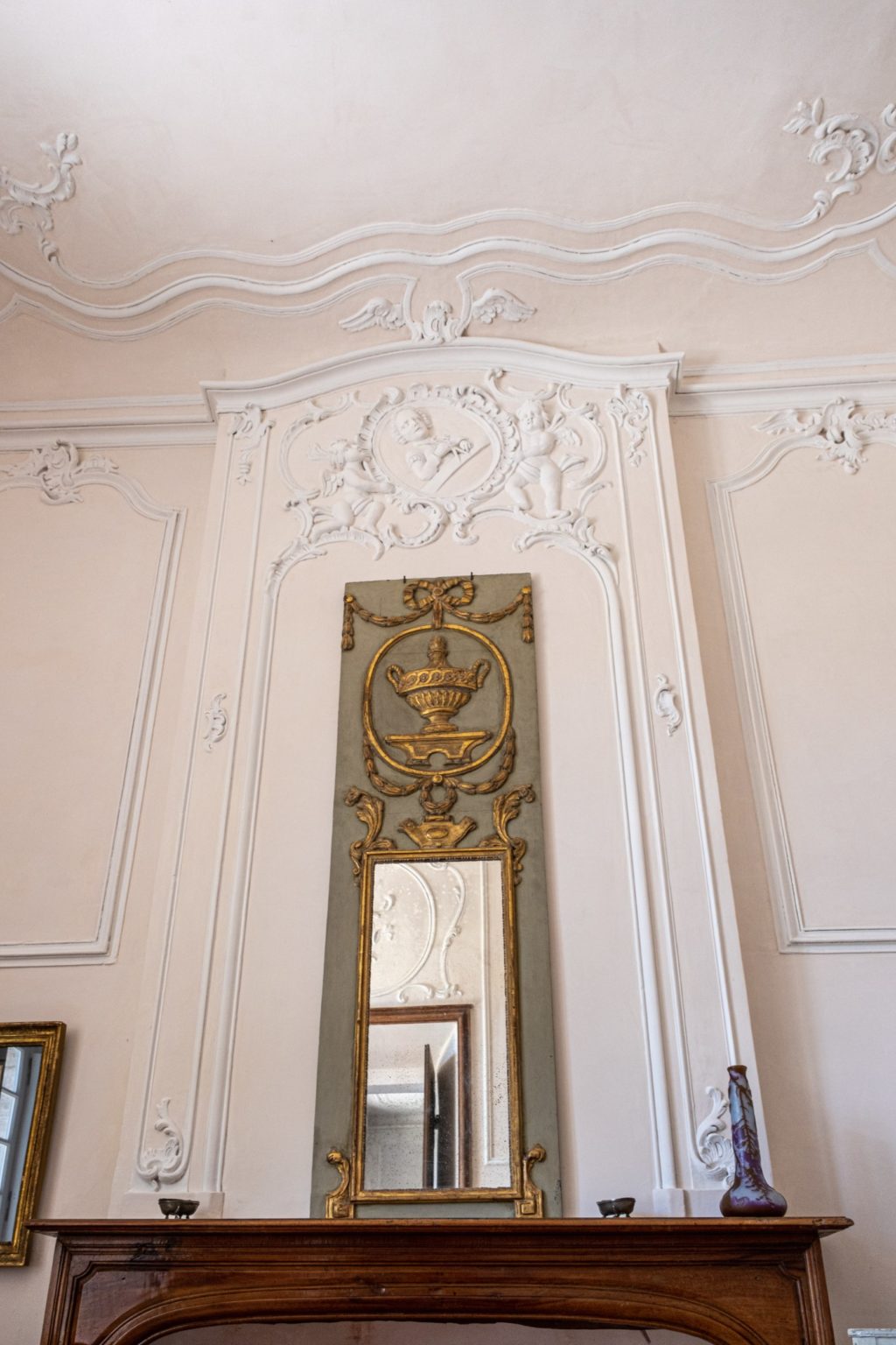 detail-office-_--otgf-l.berton